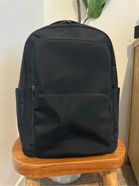 Away Black Minimalist Everyday Backpack